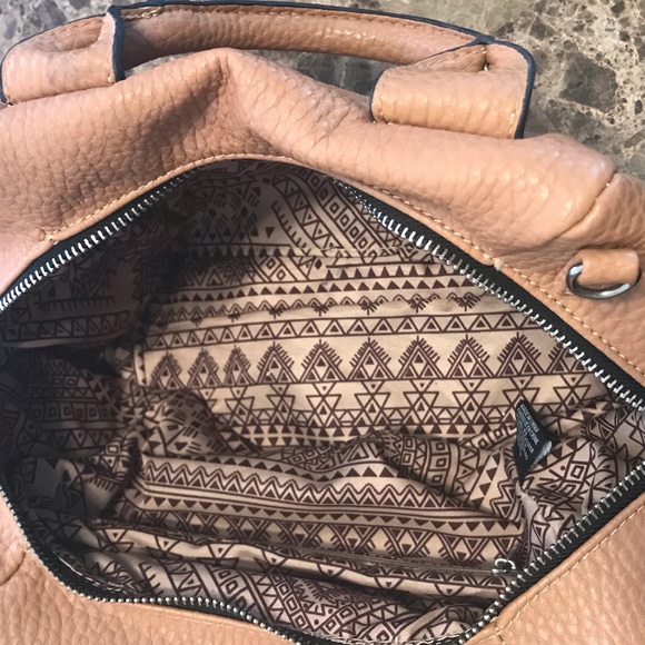 Neutral Tan Handbag - Picture 3 of 4